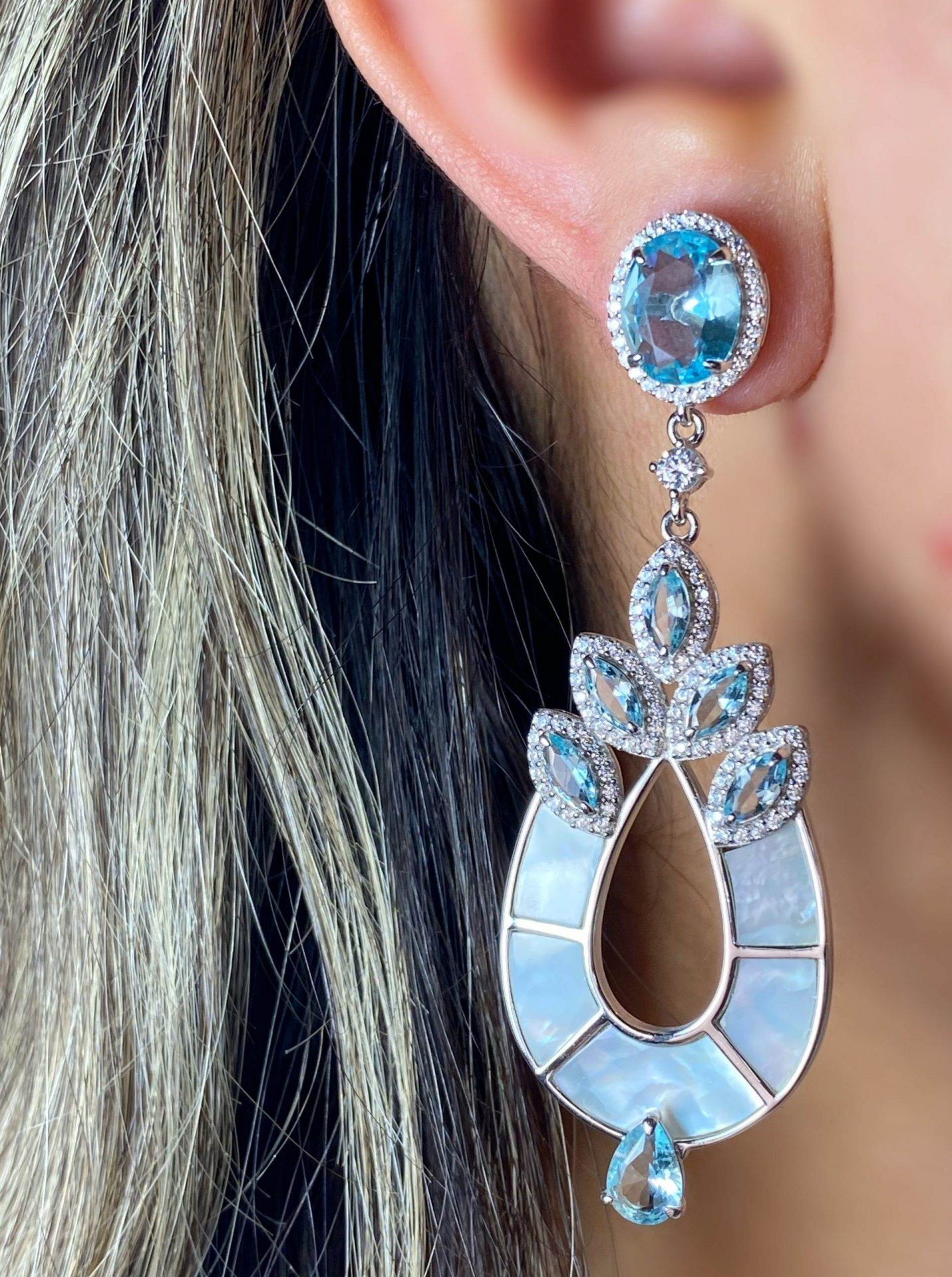 Brinco Isadora Luxo Oval Agua Marinha Micro Cravejado Cristais Prata