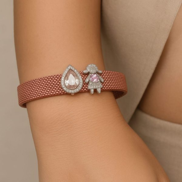 Pulseira de aço em malha Com berloques - Imagem 2