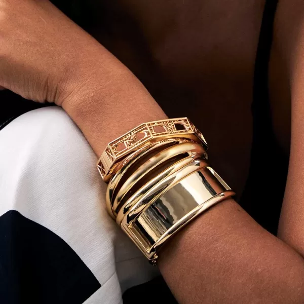Bracelete Curvo Liso Ouro - Imagem 2