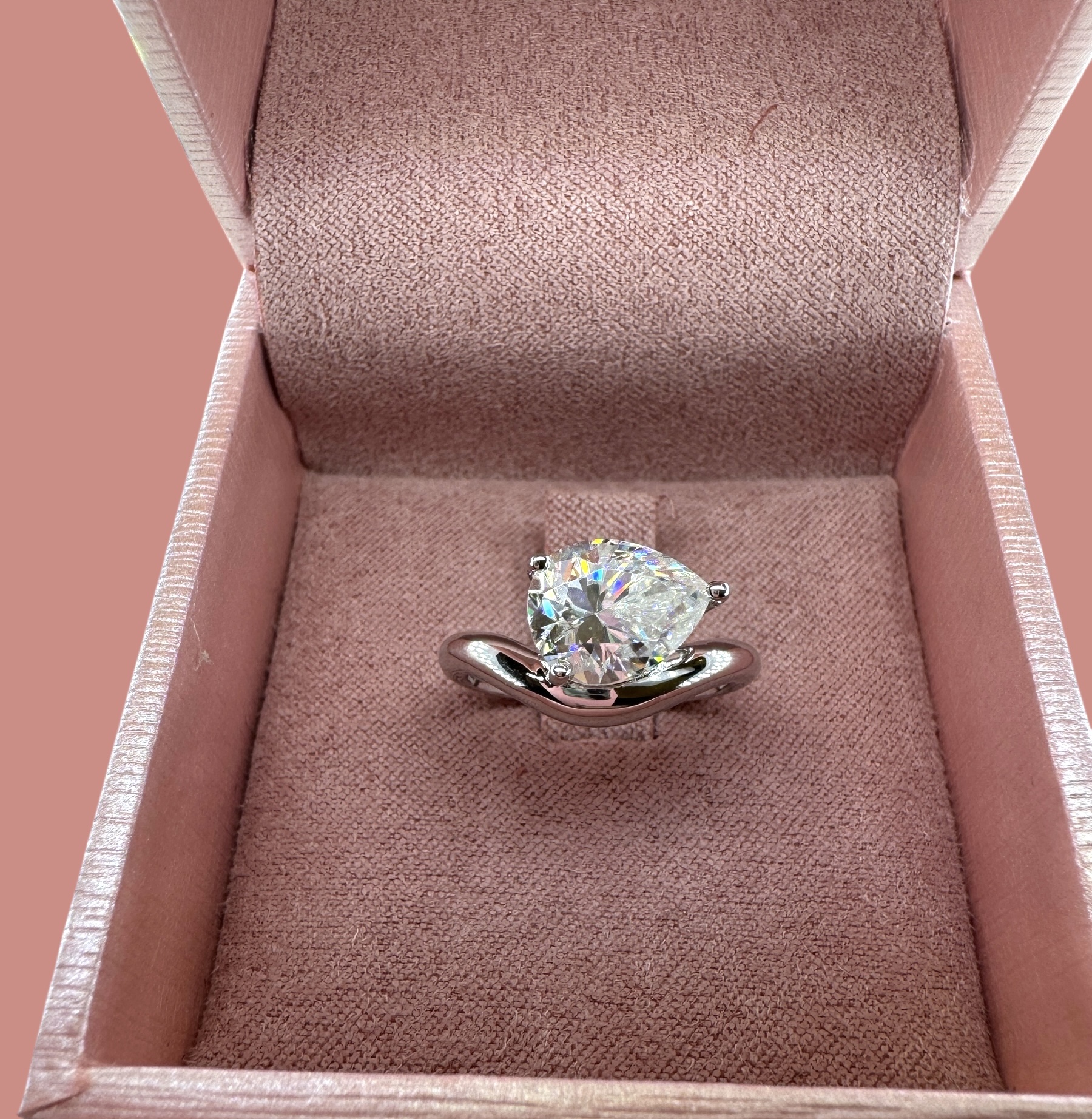 Anel Gota Reclinada Moissanite - Imagem 6