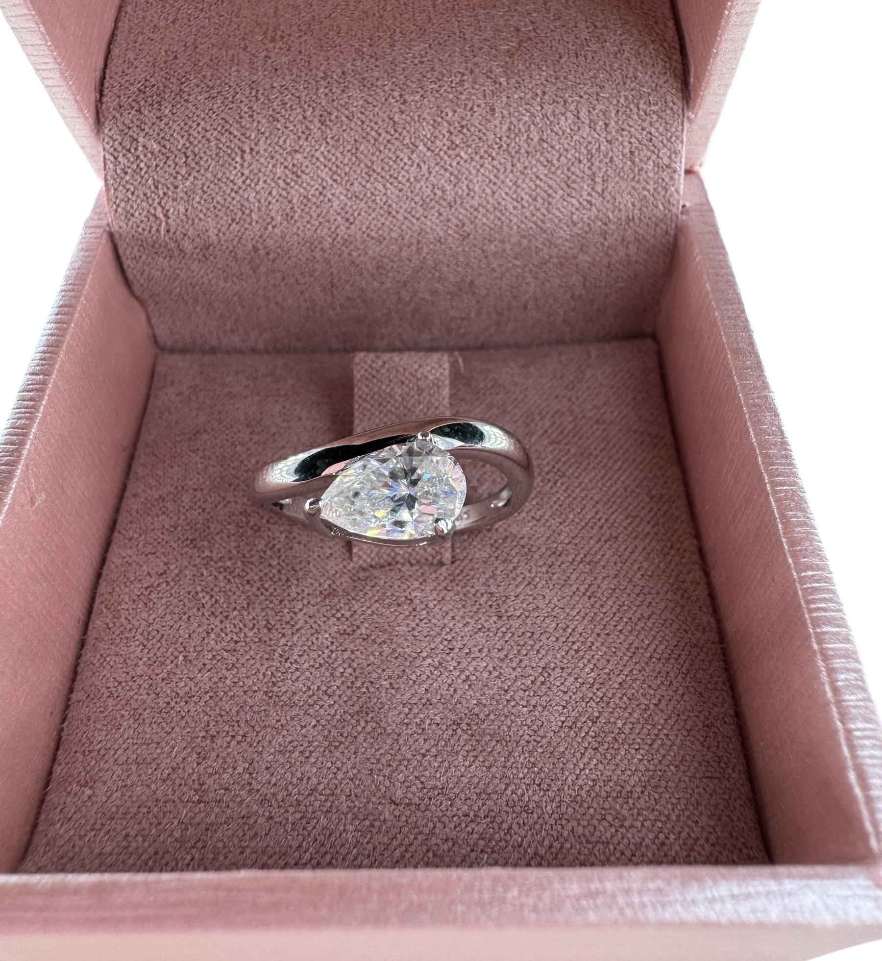 Anel Gota P Reclinada Moissanite - Imagem 6